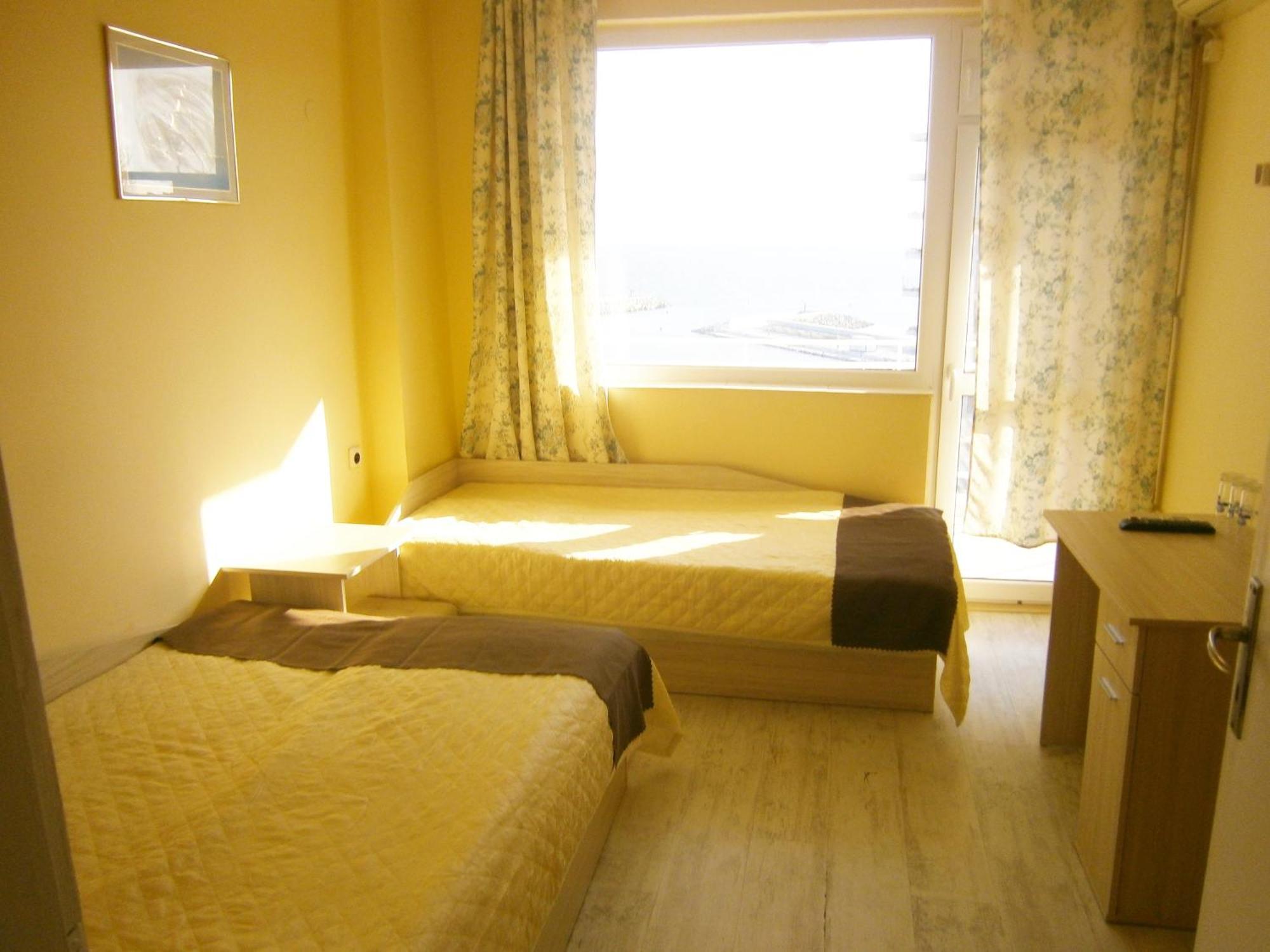 Family Hotel White House Πομόριε Εξωτερικό φωτογραφία