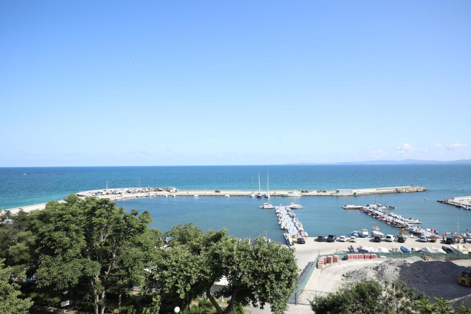Family Hotel White House Πομόριε Εξωτερικό φωτογραφία